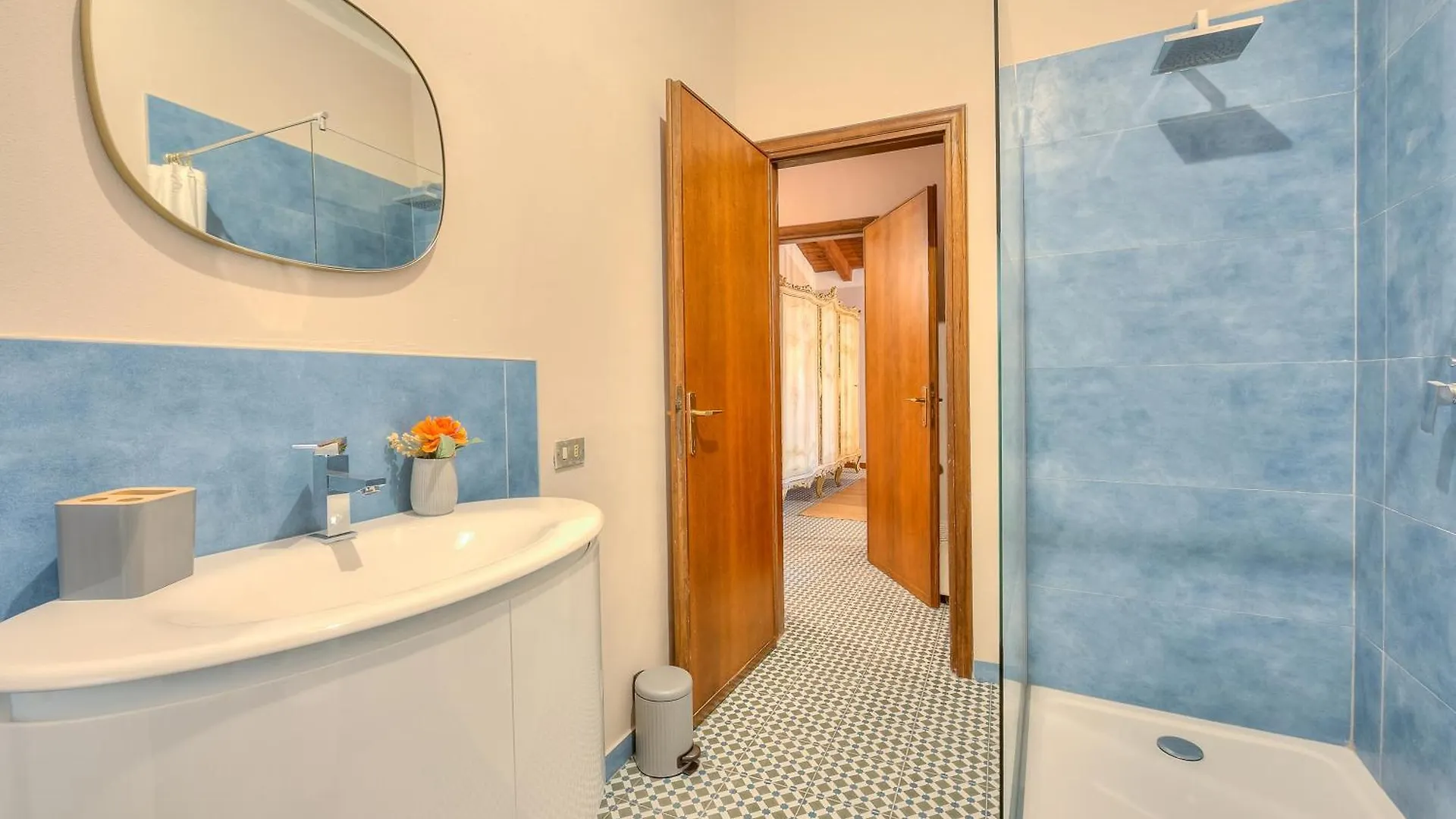 Laetitia Salo-Historic Center Near Lake - Happy Rentals Salò