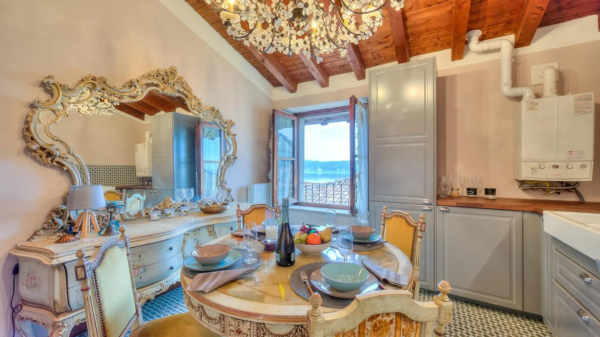 Laetitia Salo-Historic Center Near Lake - Happy Rentals Apartamento