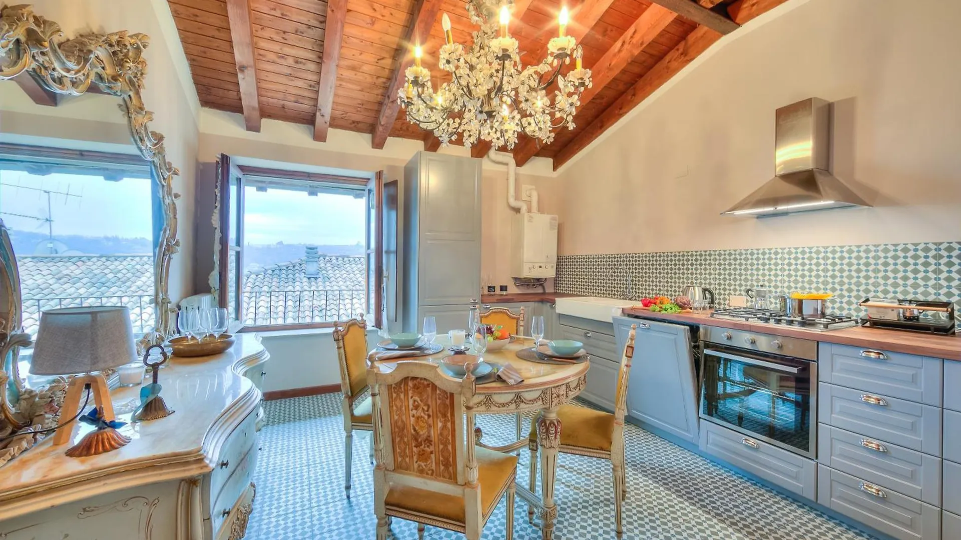 Laetitia Salo-Historic Center Near Lake - Happy Rentals Salò