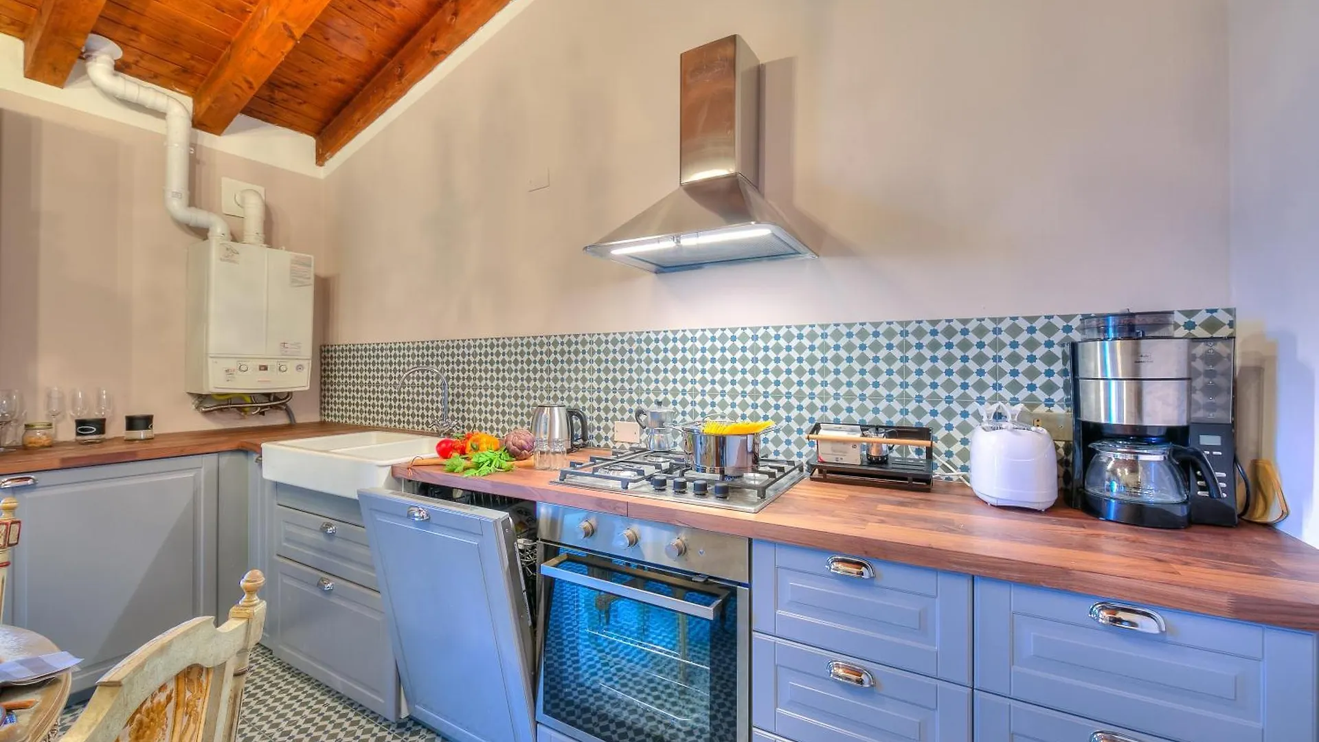 Laetitia Salo-Historic Center Near Lake - Happy Rentals 0*, Salò