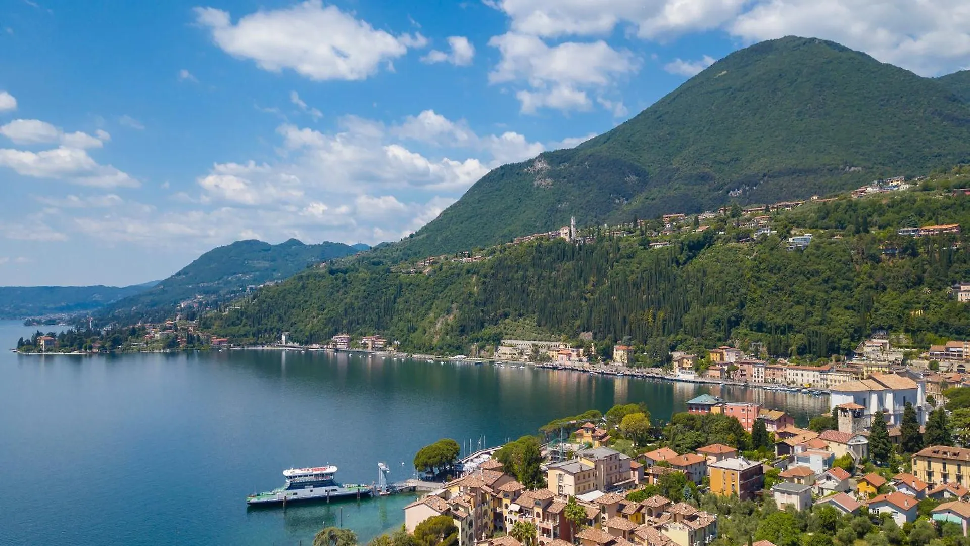 Lägenhet Laetitia Salo-Historic Center Near Lake - Happy Rentals Italien